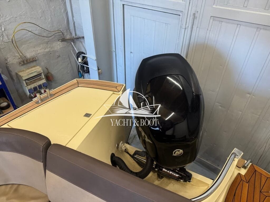 Motorboot Oud Huijzer 700 Cabine