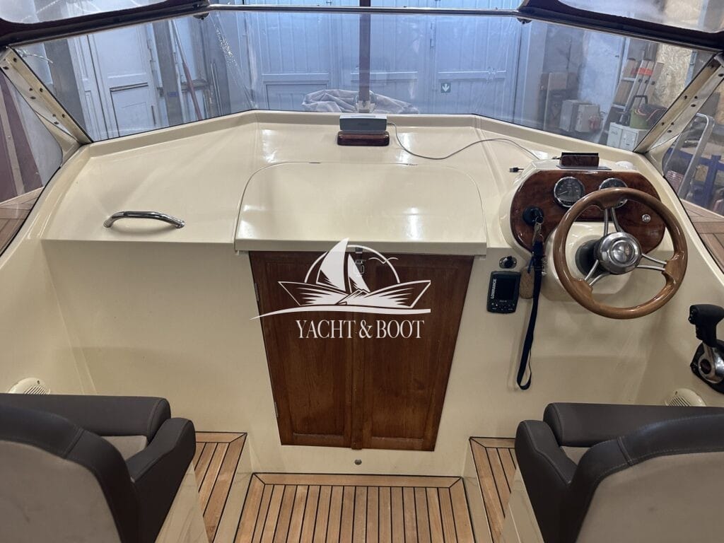 Motorboot Oud Huijzer 700 Cabine