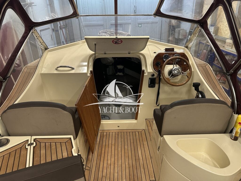 Motorboot Oud Huijzer 700 Cabine