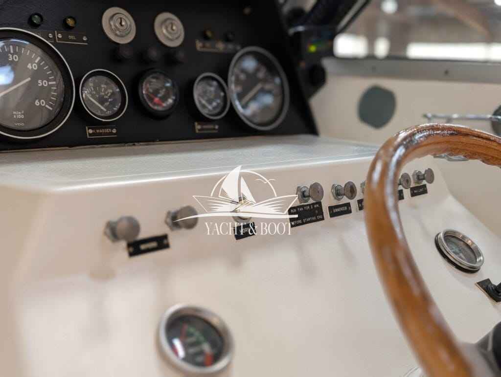 Motorboot Fjord 30 Cabin