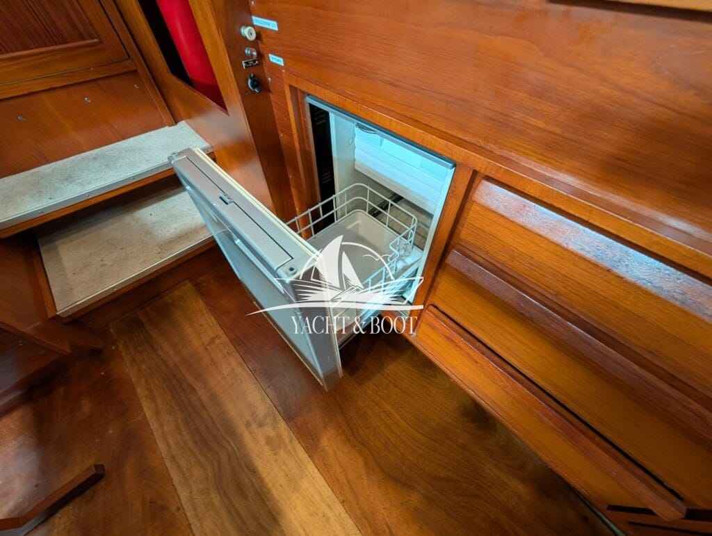 Motorboot Fjord 30 Cabin