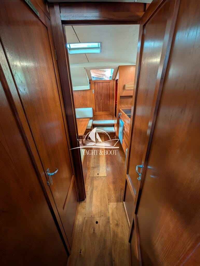 Motorboot Fjord 30 Cabin