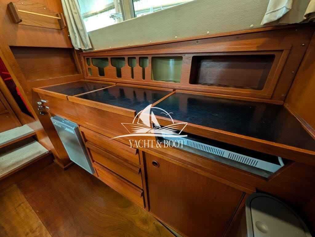 Motorboot Fjord 30 Cabin