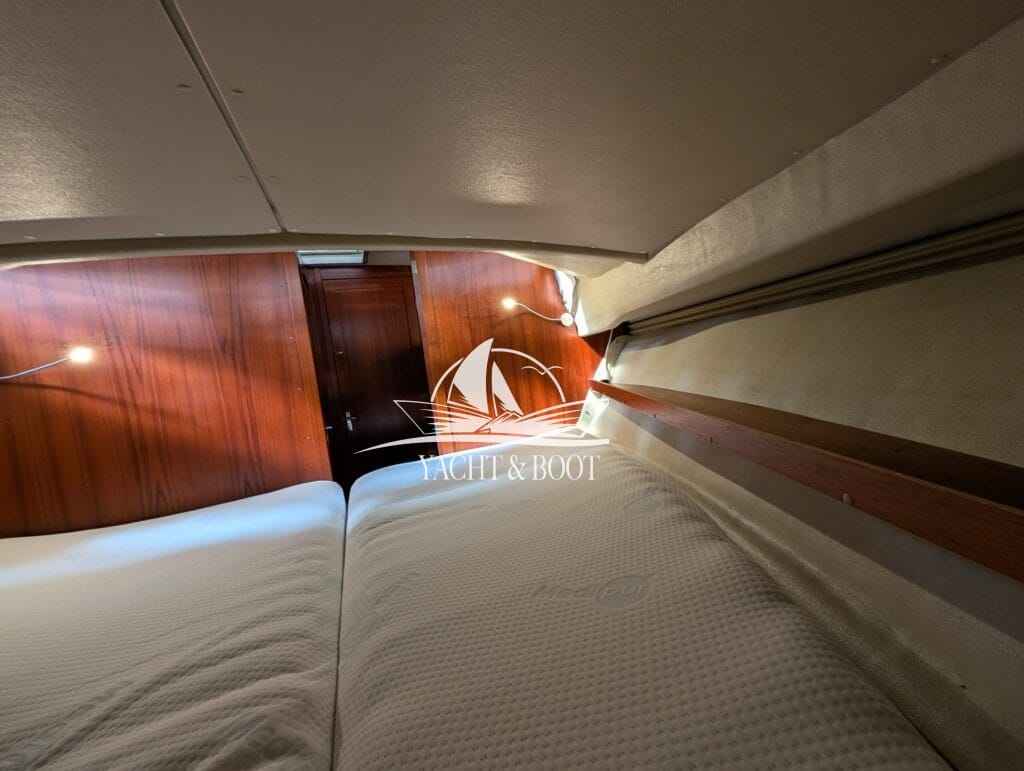 Motorboot Fjord 30 Cabin