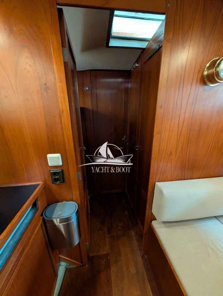 Motorboot Fjord 30 Cabin