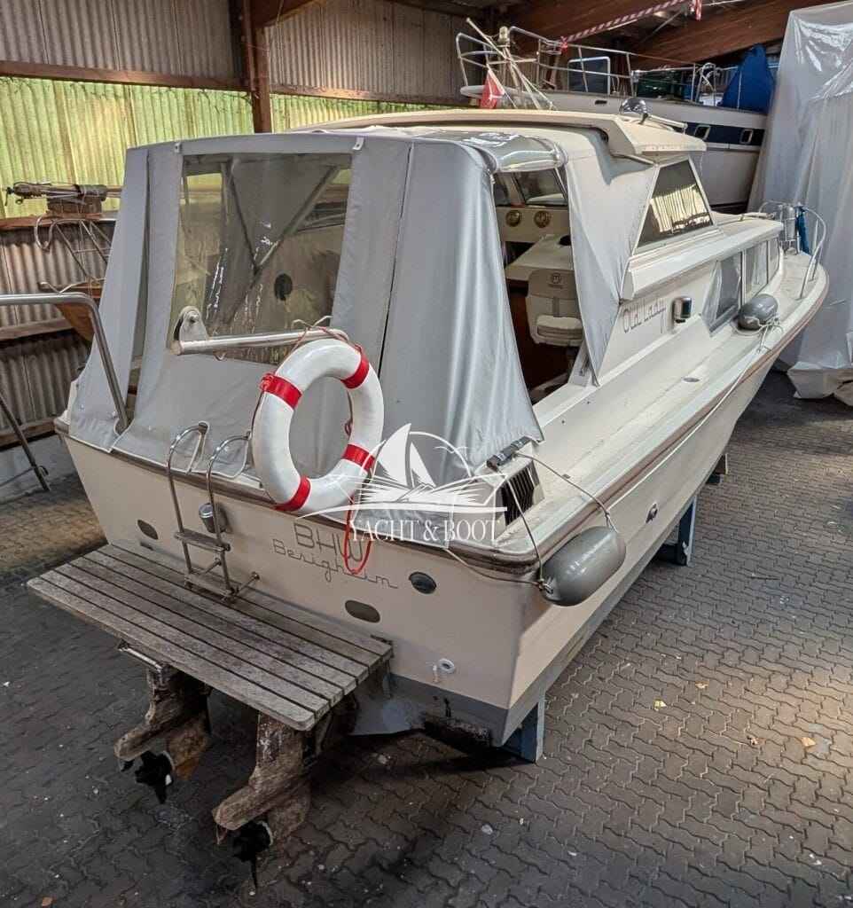 Motorboot Fjord 30 Cabin