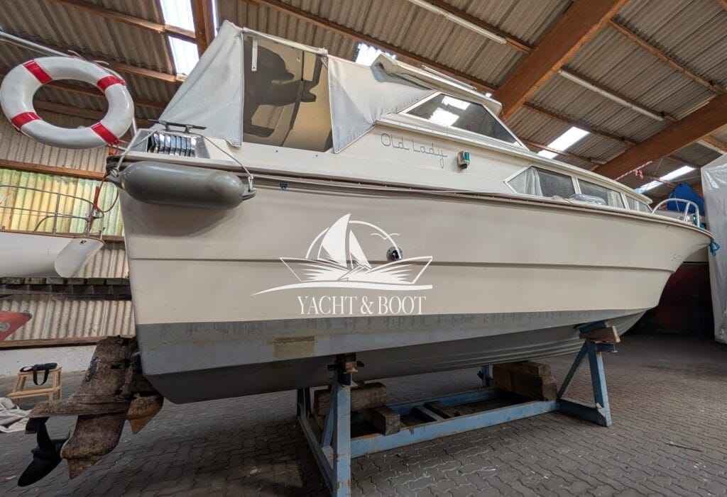 Motorboot Fjord 30 Cabin