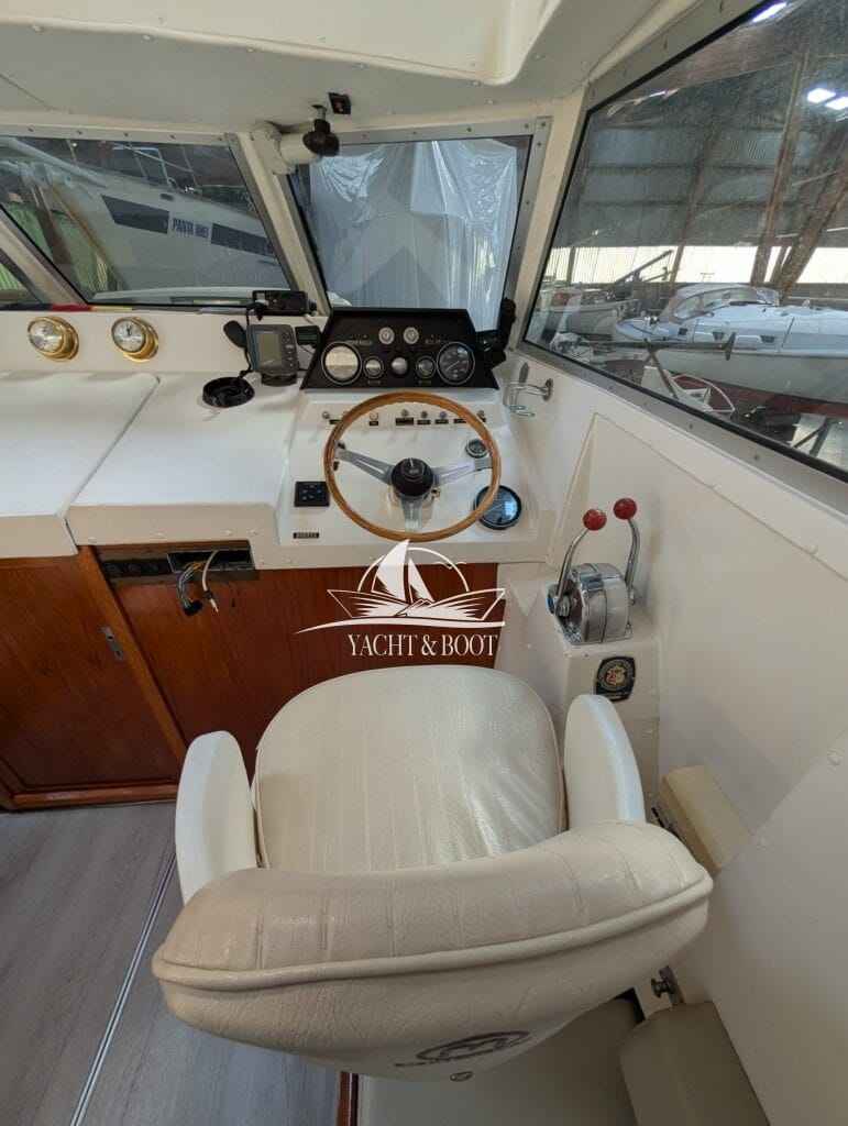Motorboot Fjord 30 Cabin