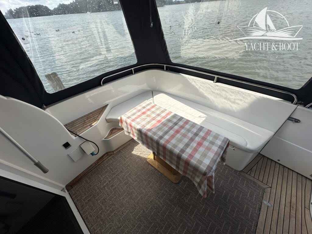 Motorboot Galeon 380 Fly