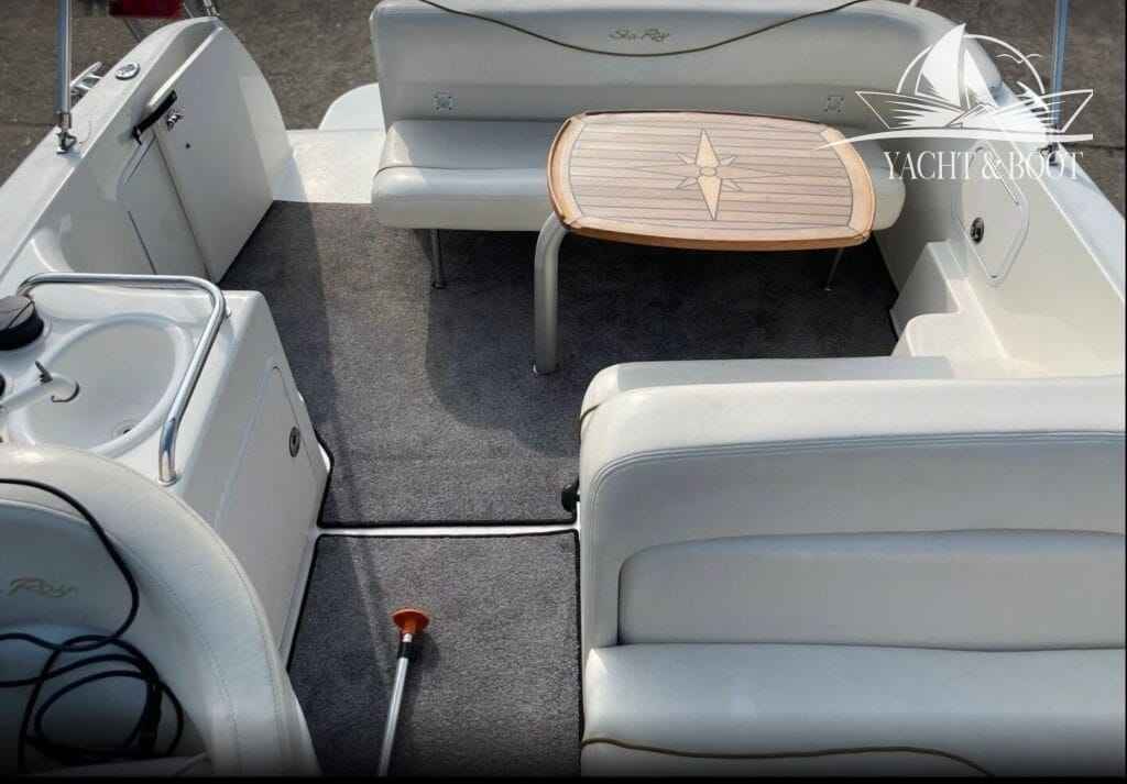 Motorboot Sea Ray 260 Sundancer