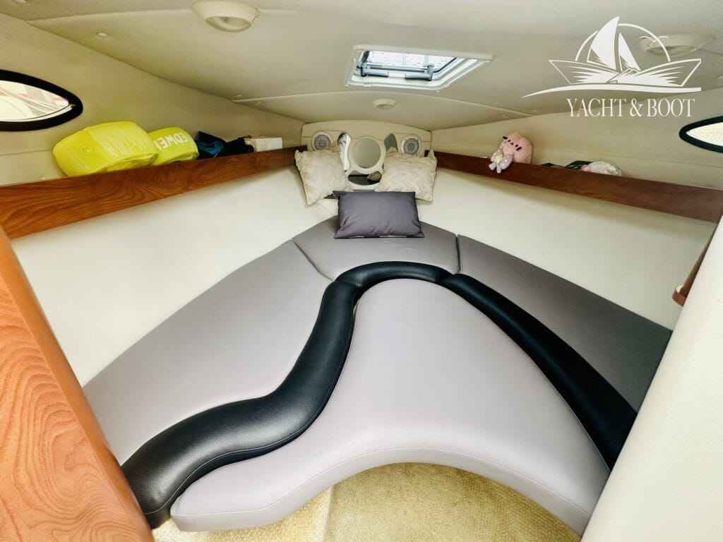 Motorboot Rinker 246 Captiva