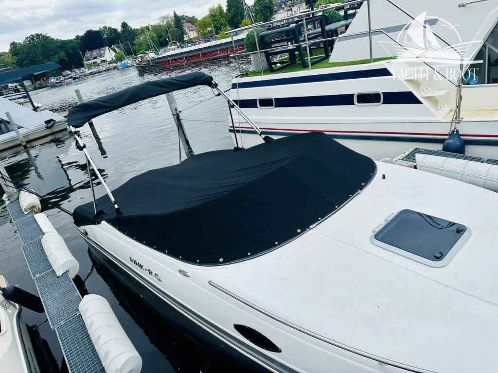 Motorboot Rinker 246 Captiva