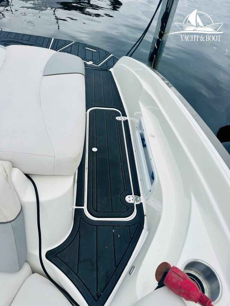 Motorboot Rinker 246 Captiva