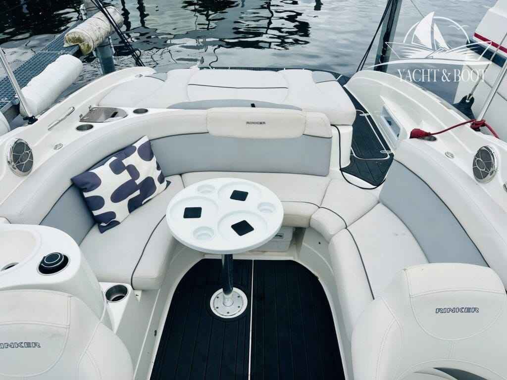 Motorboot Rinker 246 Captiva
