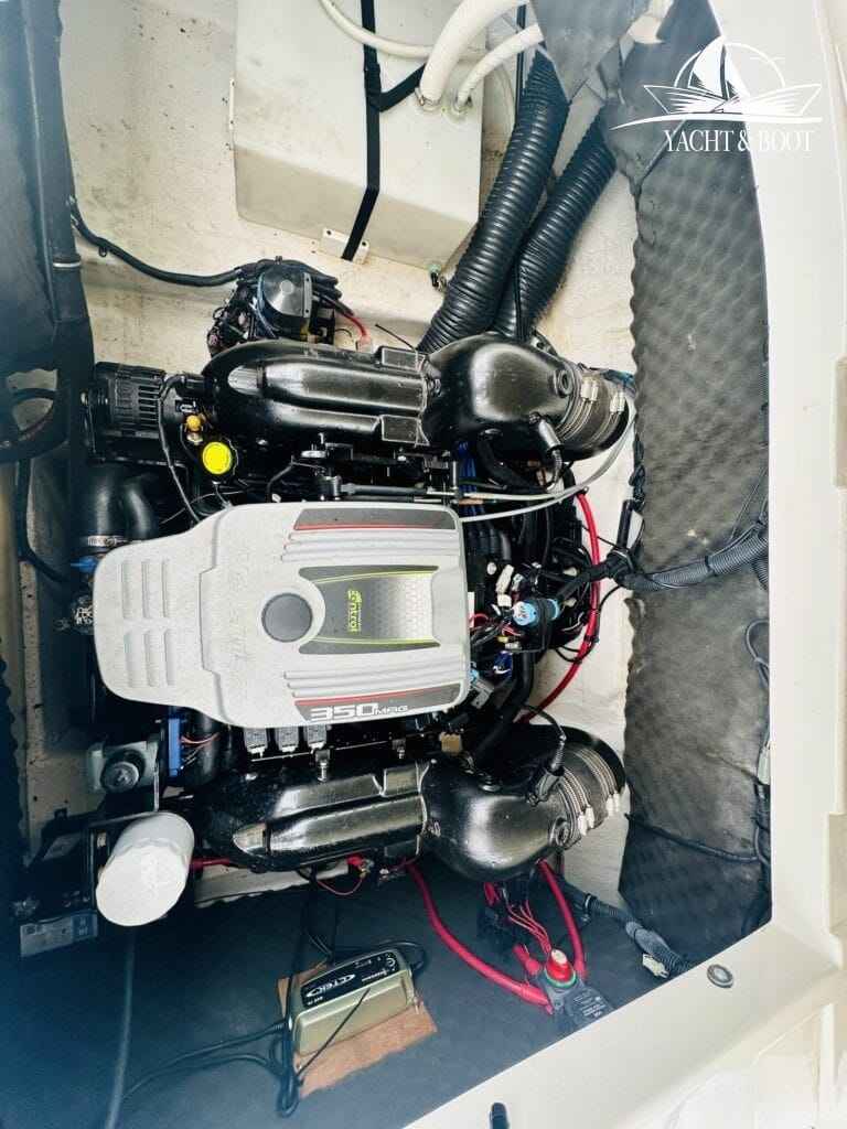 Motorboot Rinker 246 Captiva