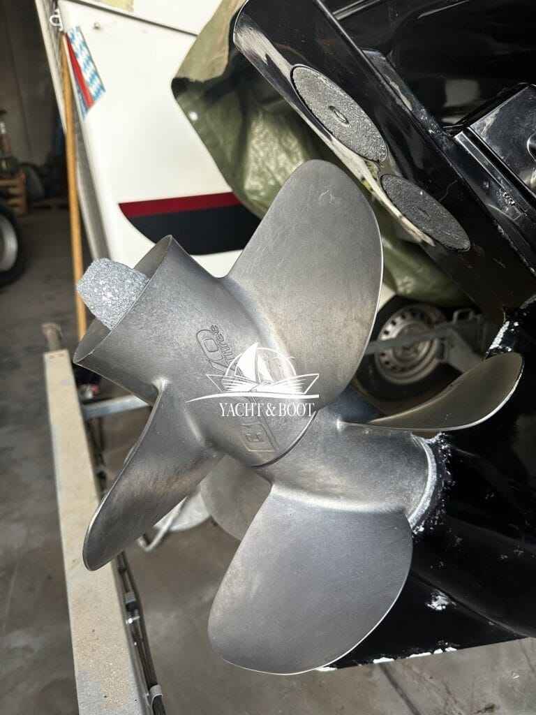 Motorboot Bayliner VR6 C