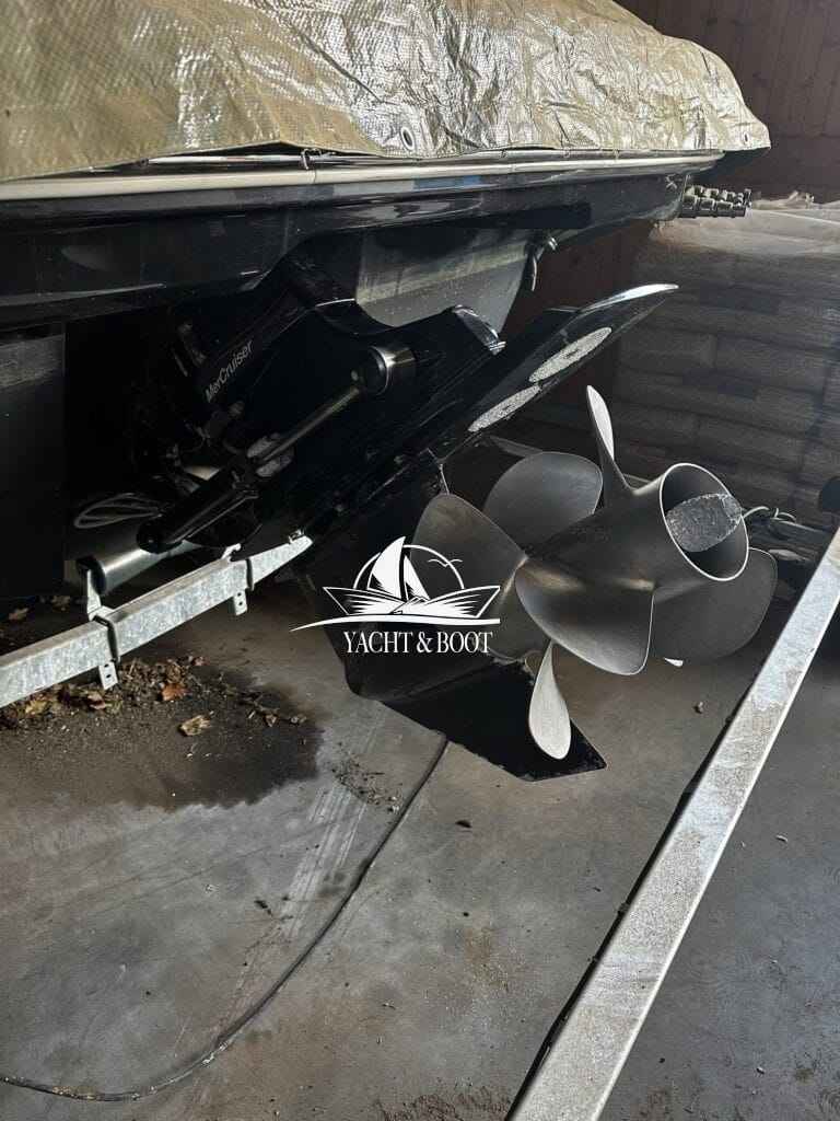 Motorboot Bayliner VR6 C