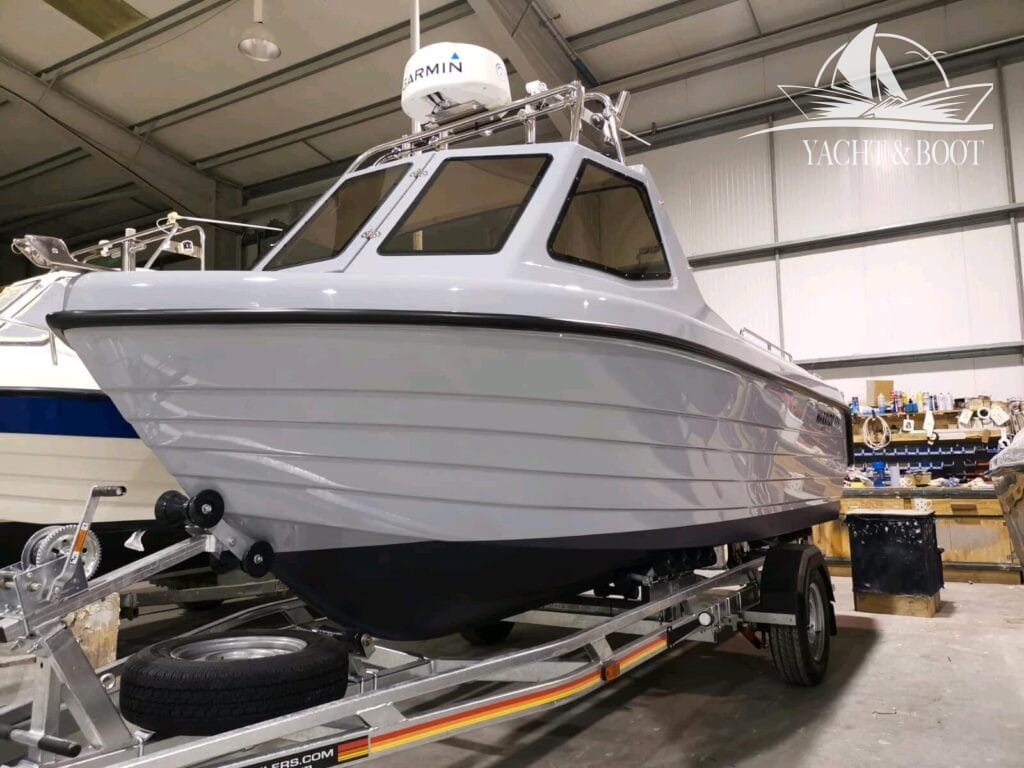 Motorboot Warrior Boats 2018