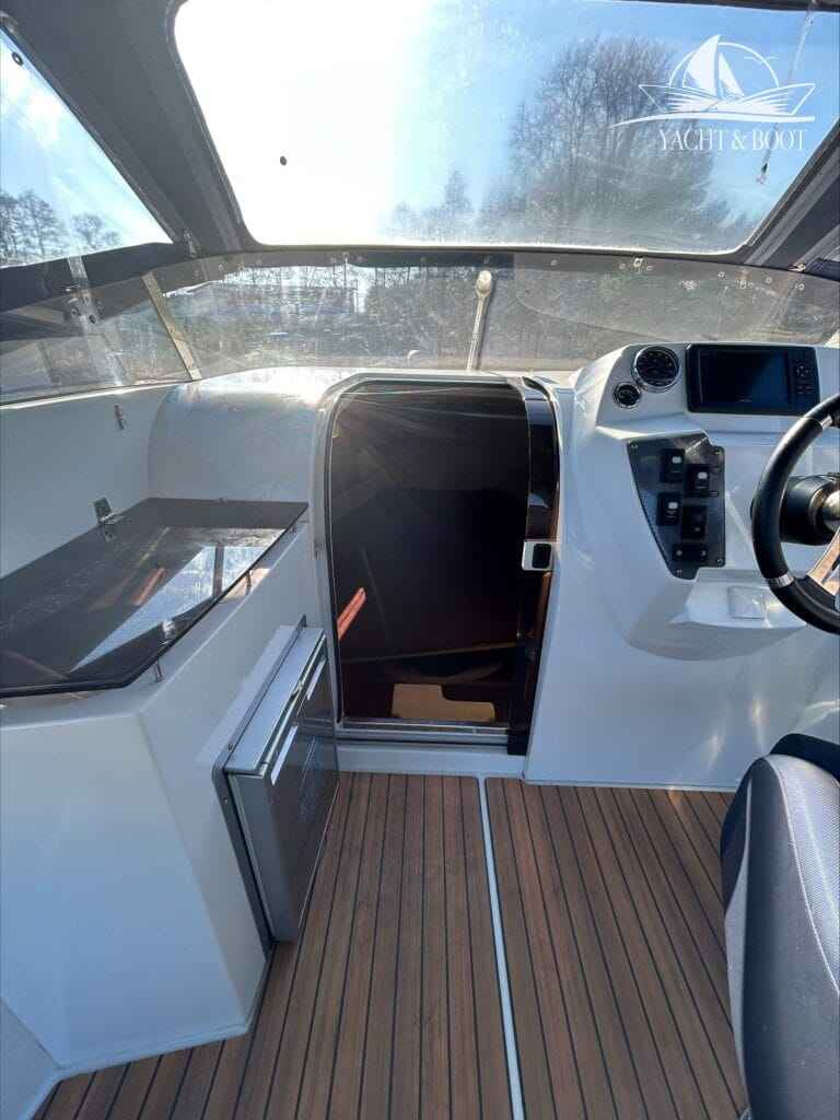 Motorboot Aqua Royal 680 Cruiser