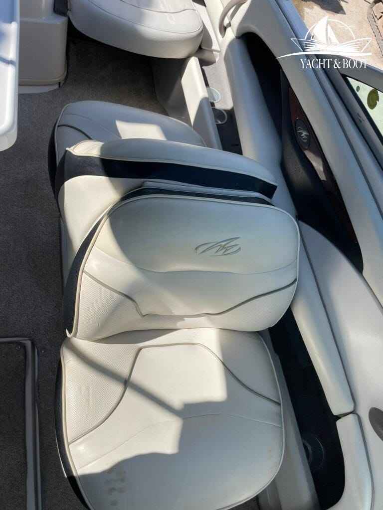 Motorboot Monterey Montura 218 LC
