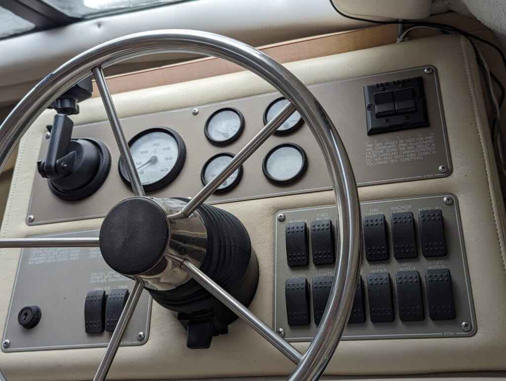 Motorboot Bayliner (US) Cierra 2858 Fly