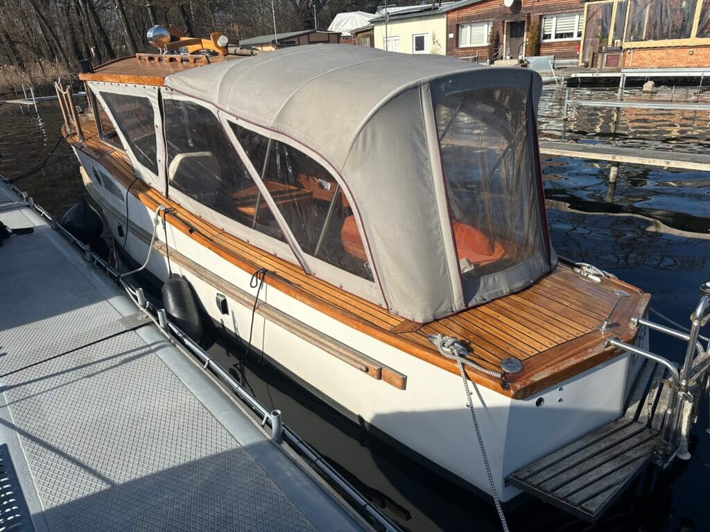 Motorboot Werftbau Backdecker 9.0