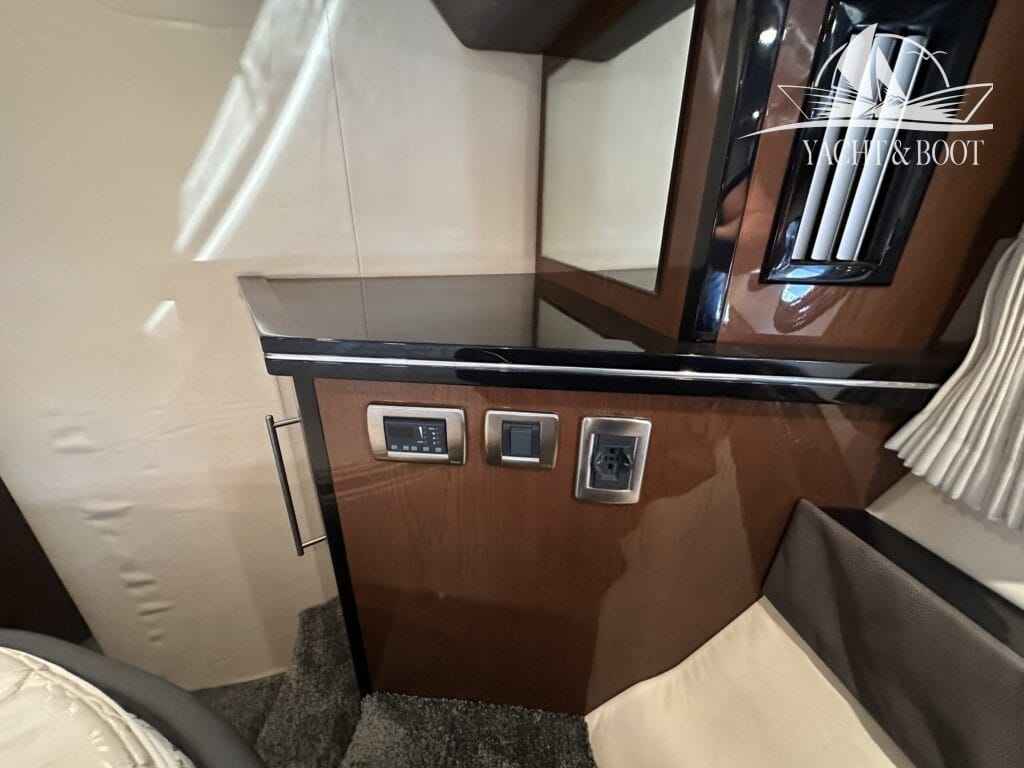 Motorboot Marquis 420 Sport Coupe