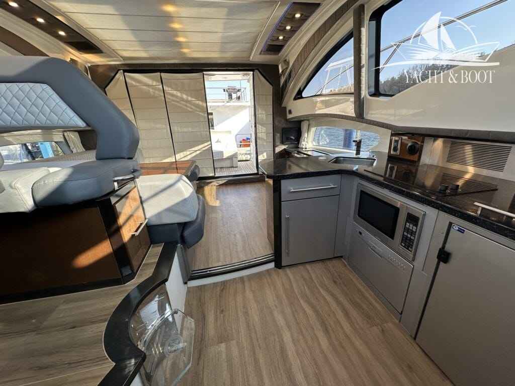 Motorboot Marquis 420 Sport Coupe