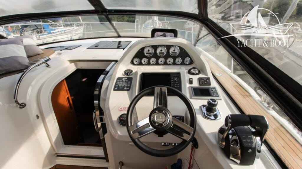 Motorboot Bavaria 35 Sport