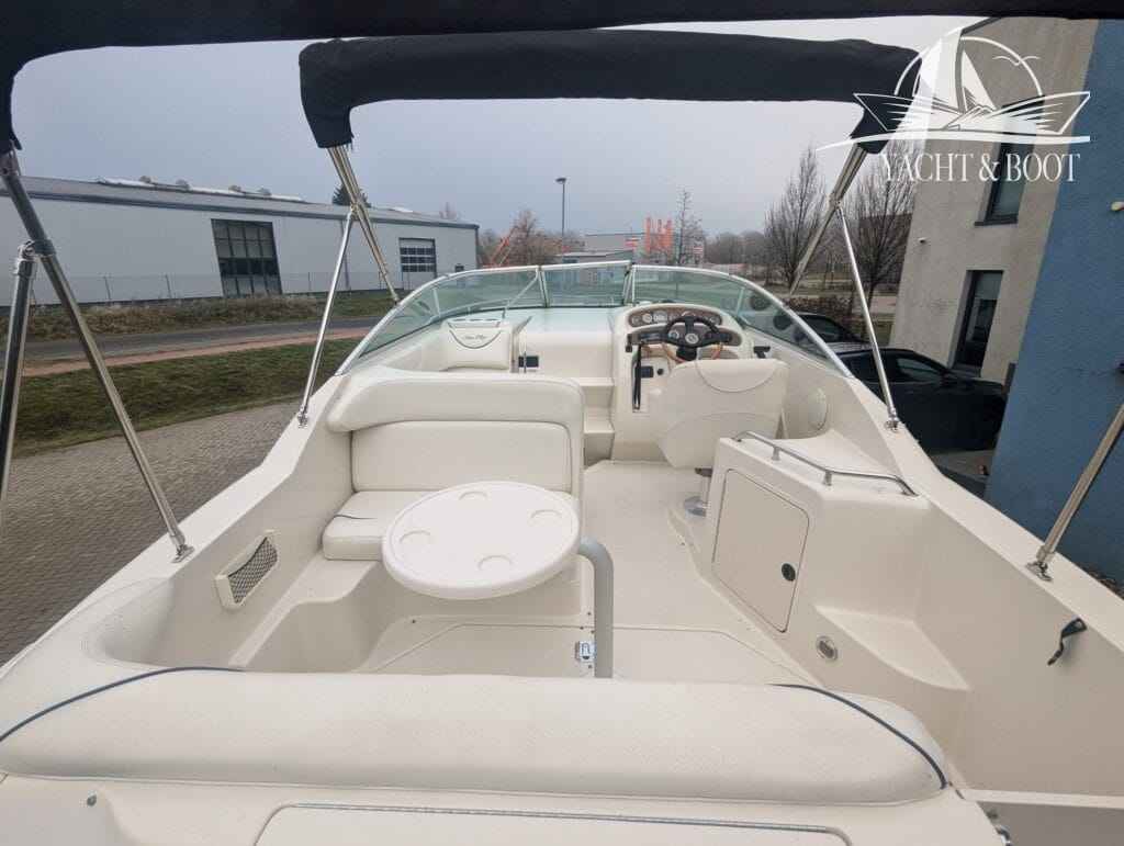 Motorboot Sea Ray 240 DA Sundancer