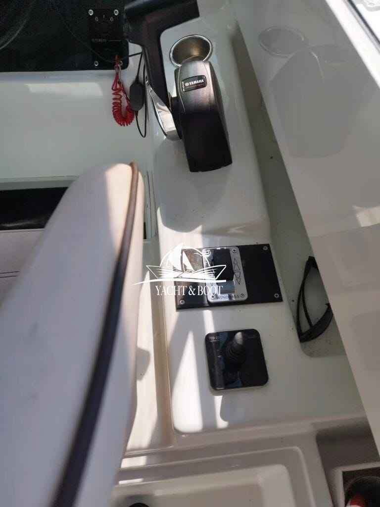 Motorboot Velvette 23 Active Sedan