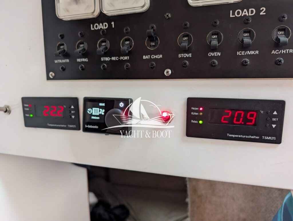 Motorboot Cruiser Yachts 3270 Esprit