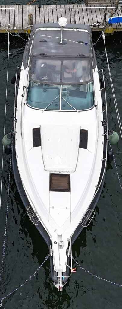 Motorboot Cruiser Yachts 3270 Esprit