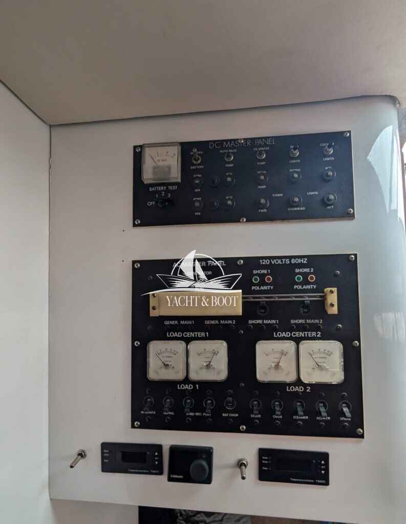 Motorboot Cruiser Yachts 3270 Esprit