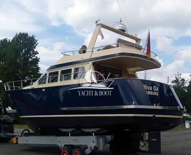 Motorboot Bruce Roberts Europe 1200