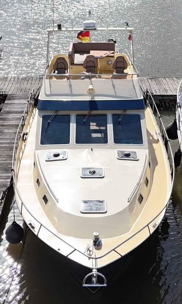 Motorboot Bruce Roberts Europe 1200