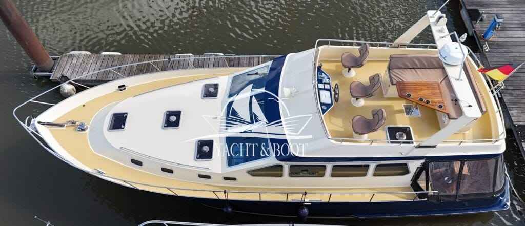 Motorboot Bruce Roberts Europe 1200