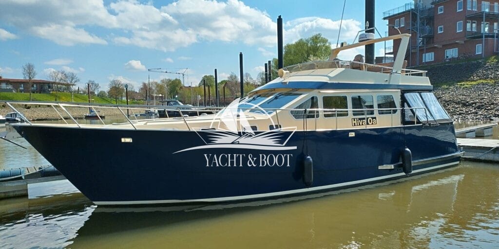 Motorboot Bruce Roberts Europe 1200