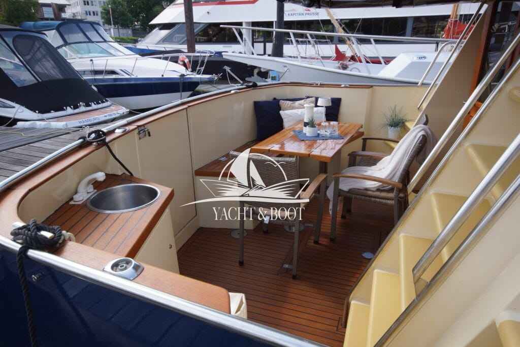 Motorboot Bruce Roberts Europe 1200