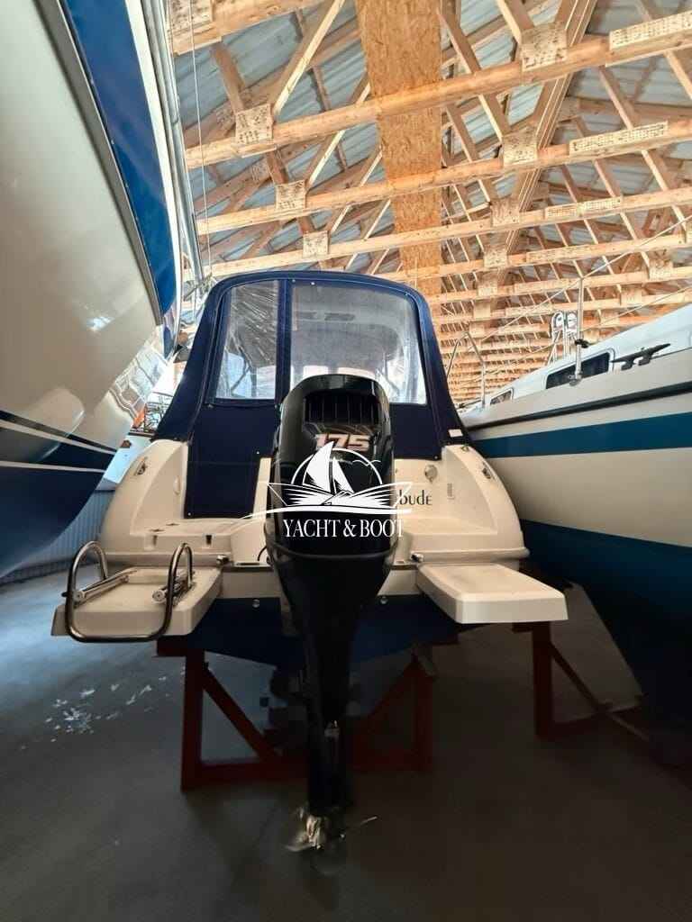 Motorboot Saver 690 Cabin