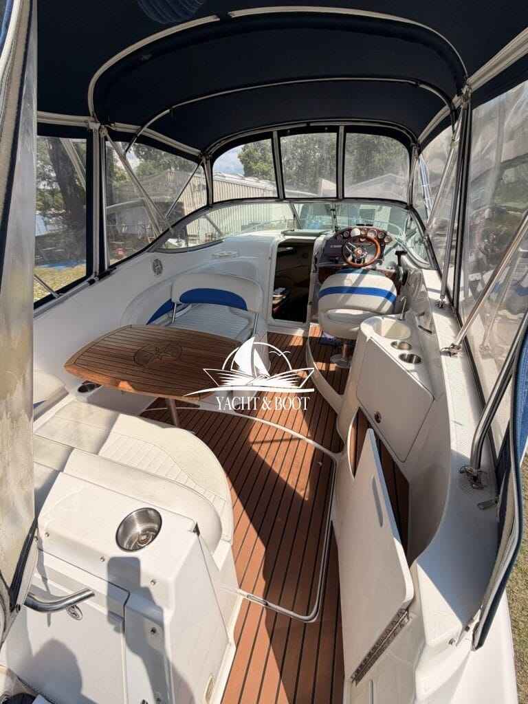 Motorboot Bayliner 265