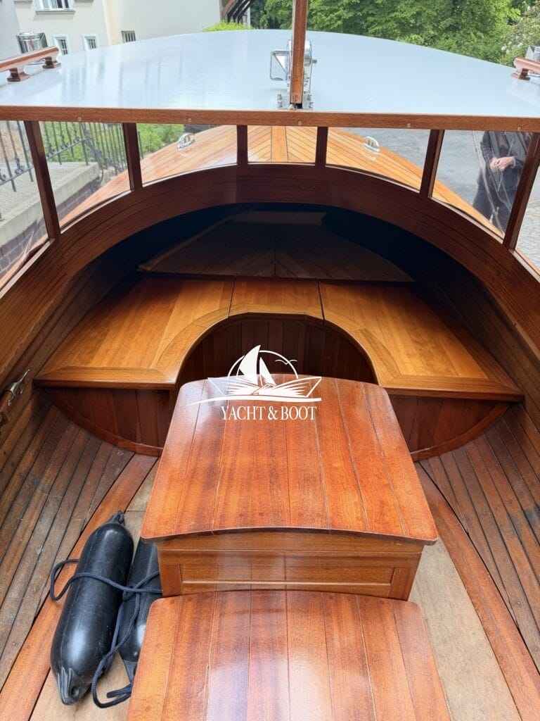 Motorboot Riva Bertel Mockenthum 6.2