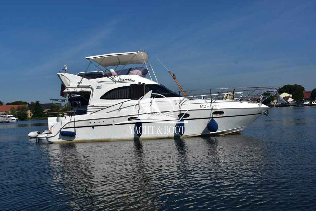 Motorboot Galeon 330 Fly