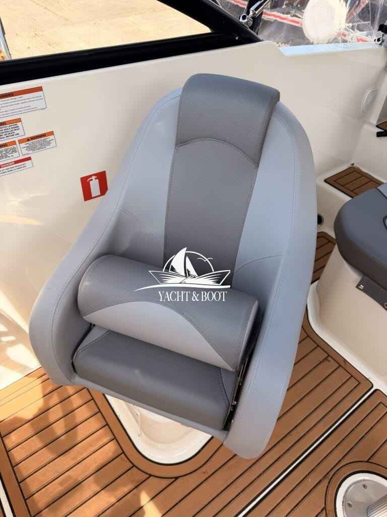 Motorboot Bayliner VR 5