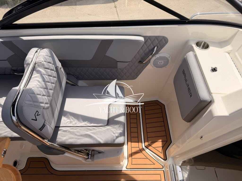 Motorboot Bayliner VR 5