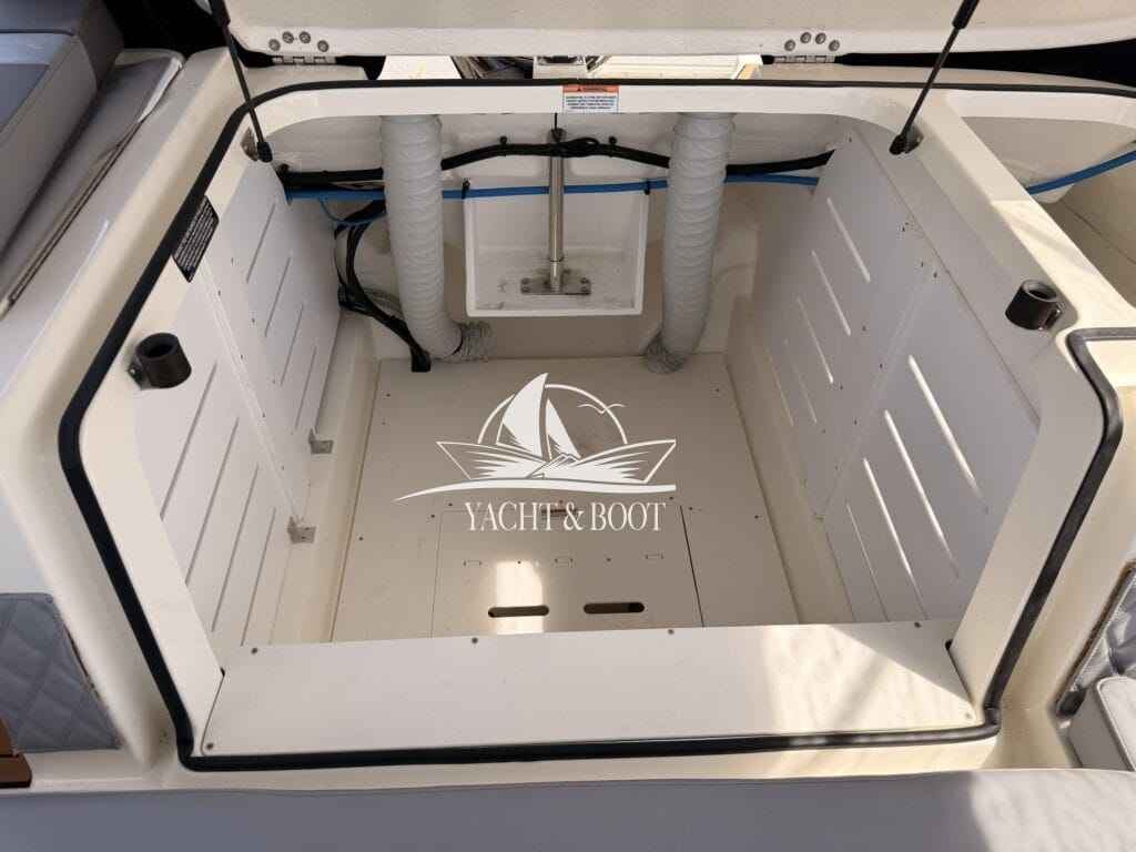 Motorboot Bayliner VR 5