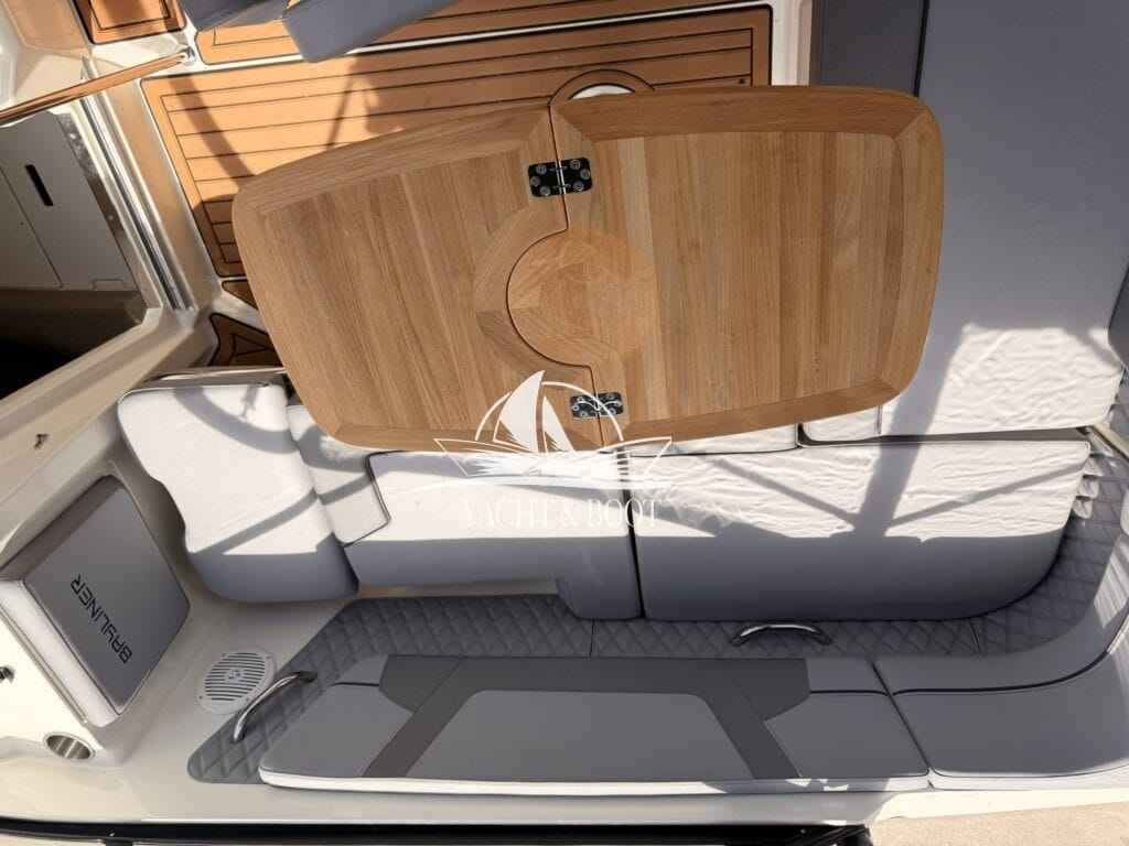Motorboot Bayliner VR 5
