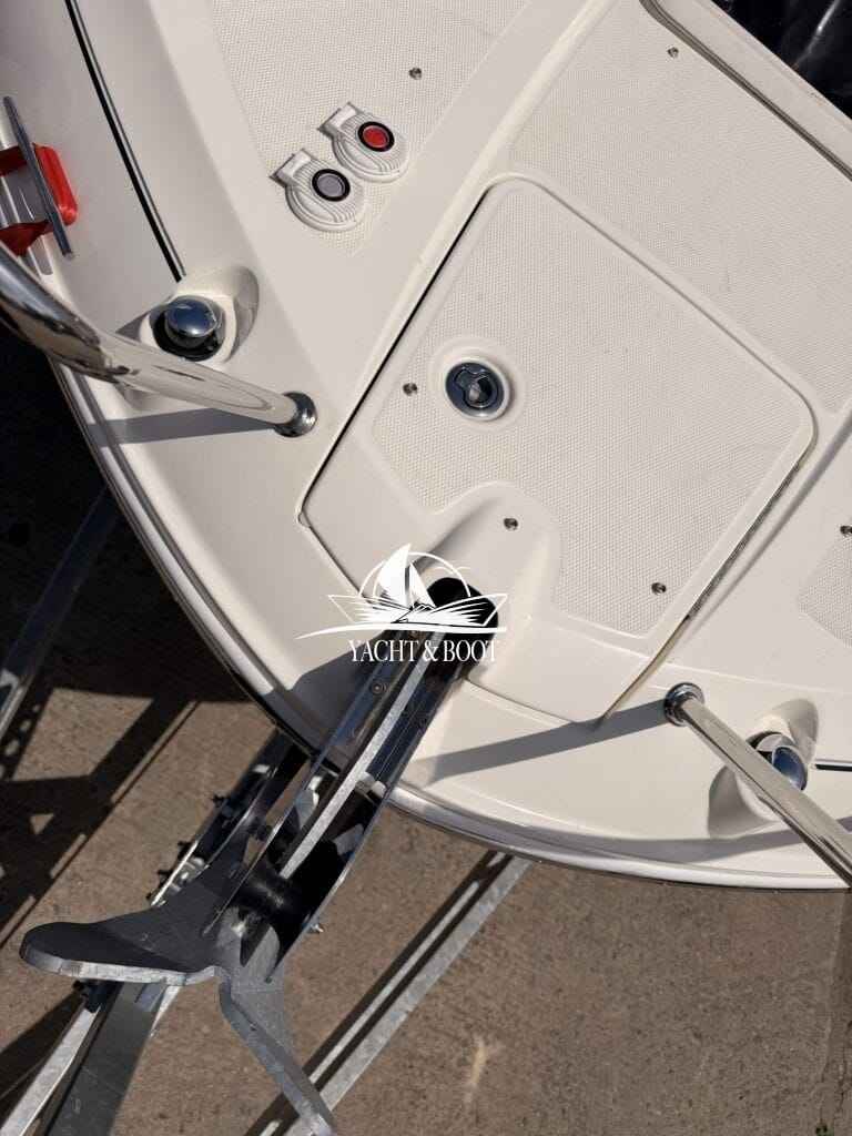 Motorboot Bayliner VR 5