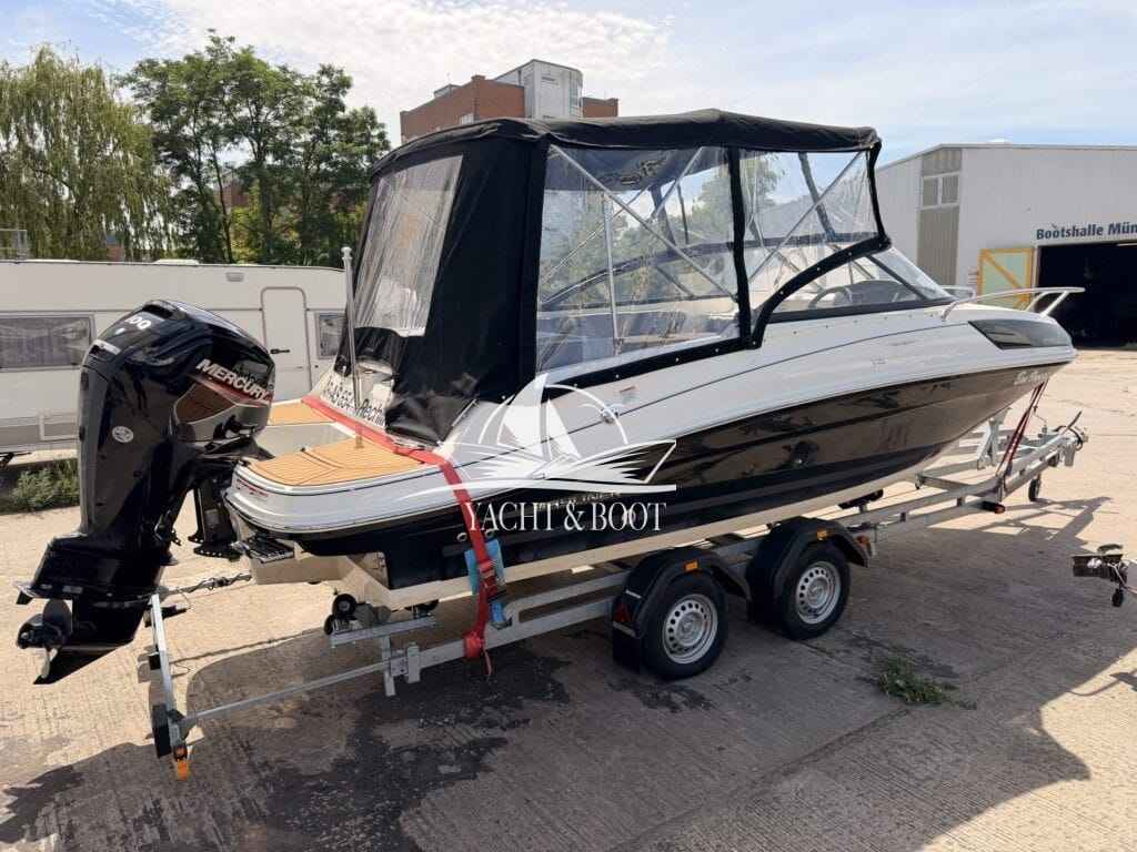 Motorboot Bayliner VR 5