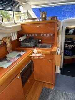 Motorboot Sealine F330